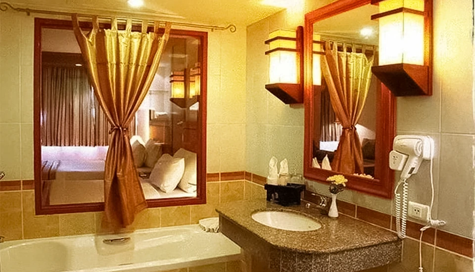 هتل بامنبوری پوکت